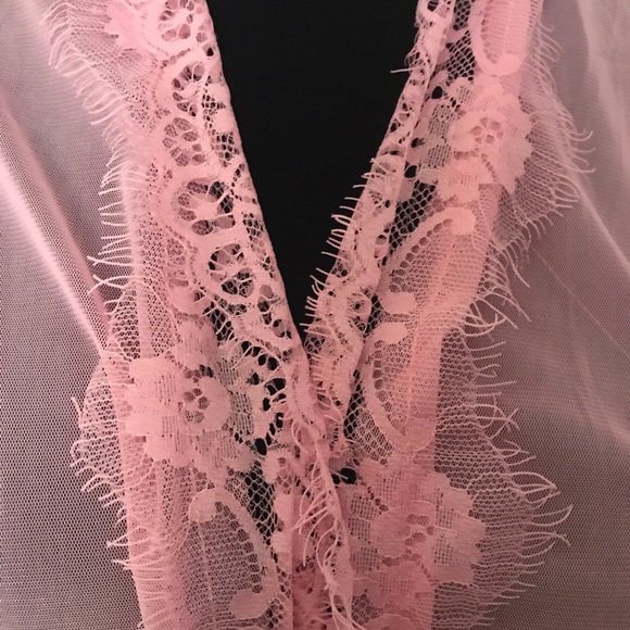 Pink Robe - Picture 2 of 3